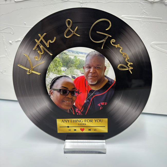 Vinyl Record-Inspired Photo Plaque